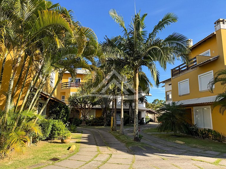 Condomínio Fechado Piscina 250m da Praia