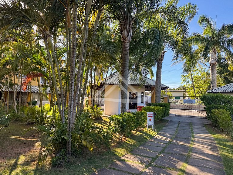 Condomínio Fechado Piscina 250m da Praia