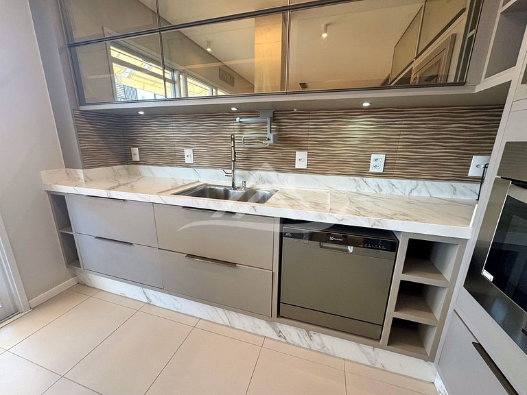 Linda Cobertura 3 Suítes Jacuzzi Privativa