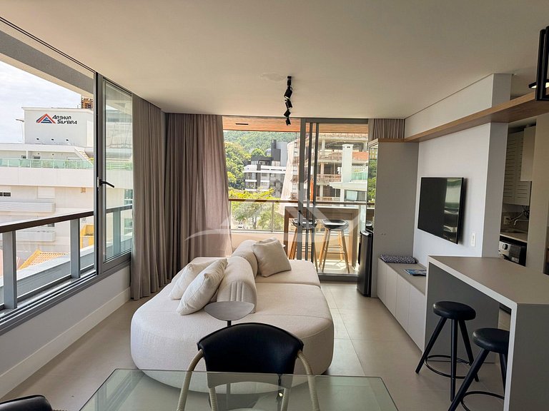 Apartamento Vista Mar 50m da Praia em Jurerê