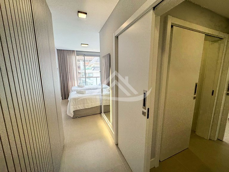 Apartamento Vista Mar 50m da Praia em Jurerê