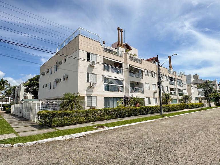 Beautiful Garden Prime Location Jurerê