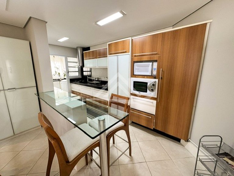 Resid. Michelle Jurere Internacional